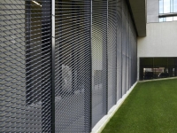 铝板网围栏-铝拉网防护栏-铝拉网板厂家